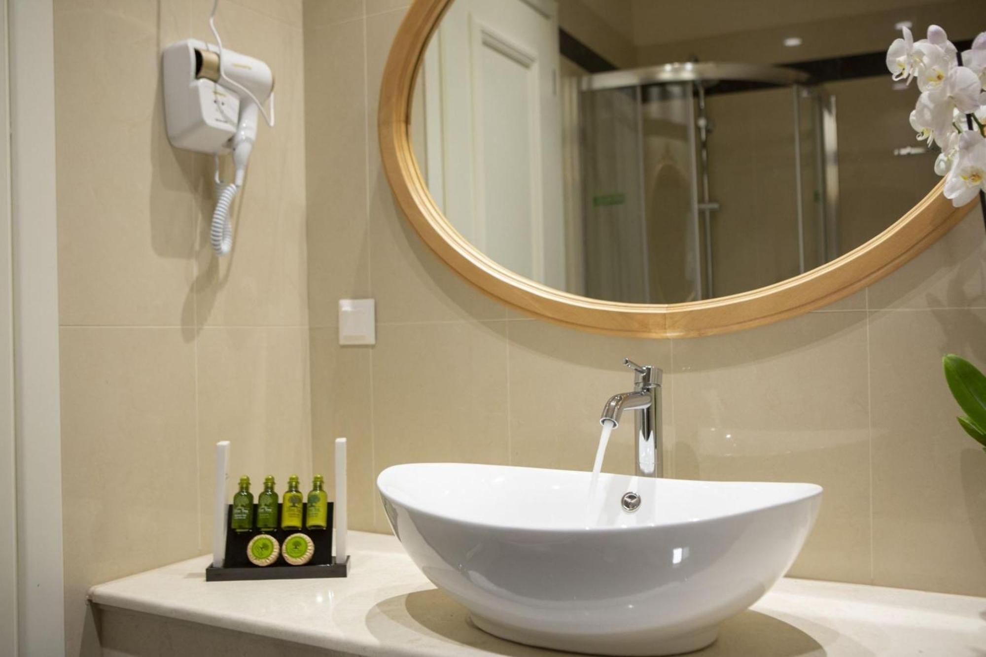 Vk Luxury Suites With Private Parking (Adults Only) Nydrí Eksteriør bilde