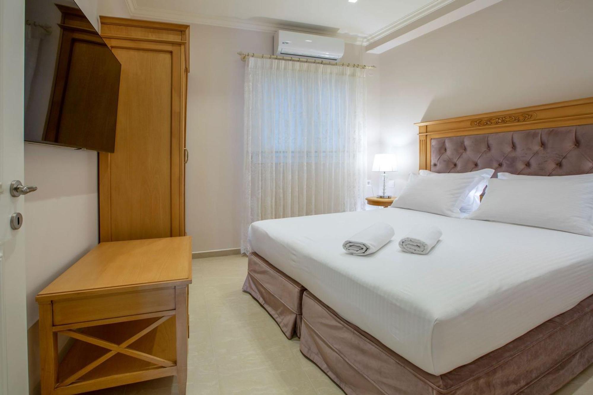 Vk Luxury Suites With Private Parking (Adults Only) Nydrí Eksteriør bilde