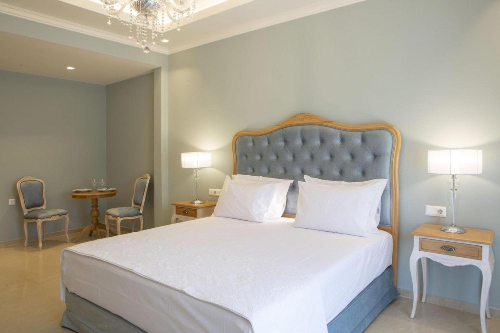 Vk Luxury Suites With Private Parking (Adults Only) Nydrí Eksteriør bilde