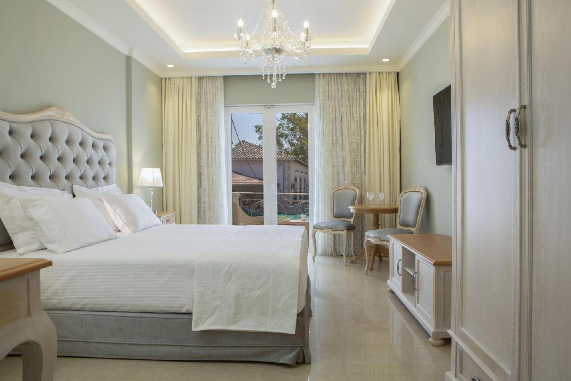 Vk Luxury Suites With Private Parking (Adults Only) Nydrí Eksteriør bilde