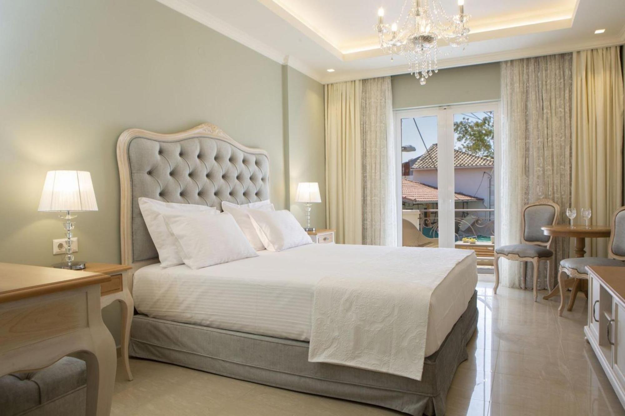 Vk Luxury Suites With Private Parking (Adults Only) Nydrí Eksteriør bilde